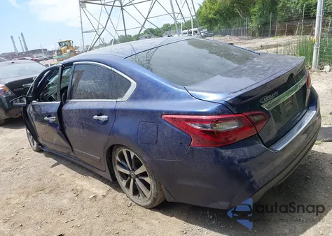 2017 Nissan Altima 2.5 Sr из США, поврежденный, VIN 1N4AL3AP8HC269162